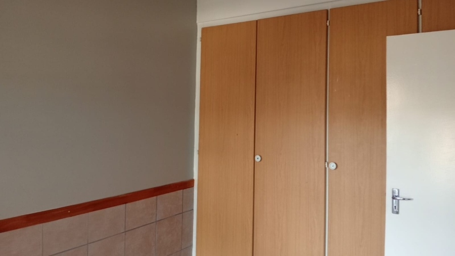 To Let 3 Bedroom Property for Rent in Langenhovenpark Free State